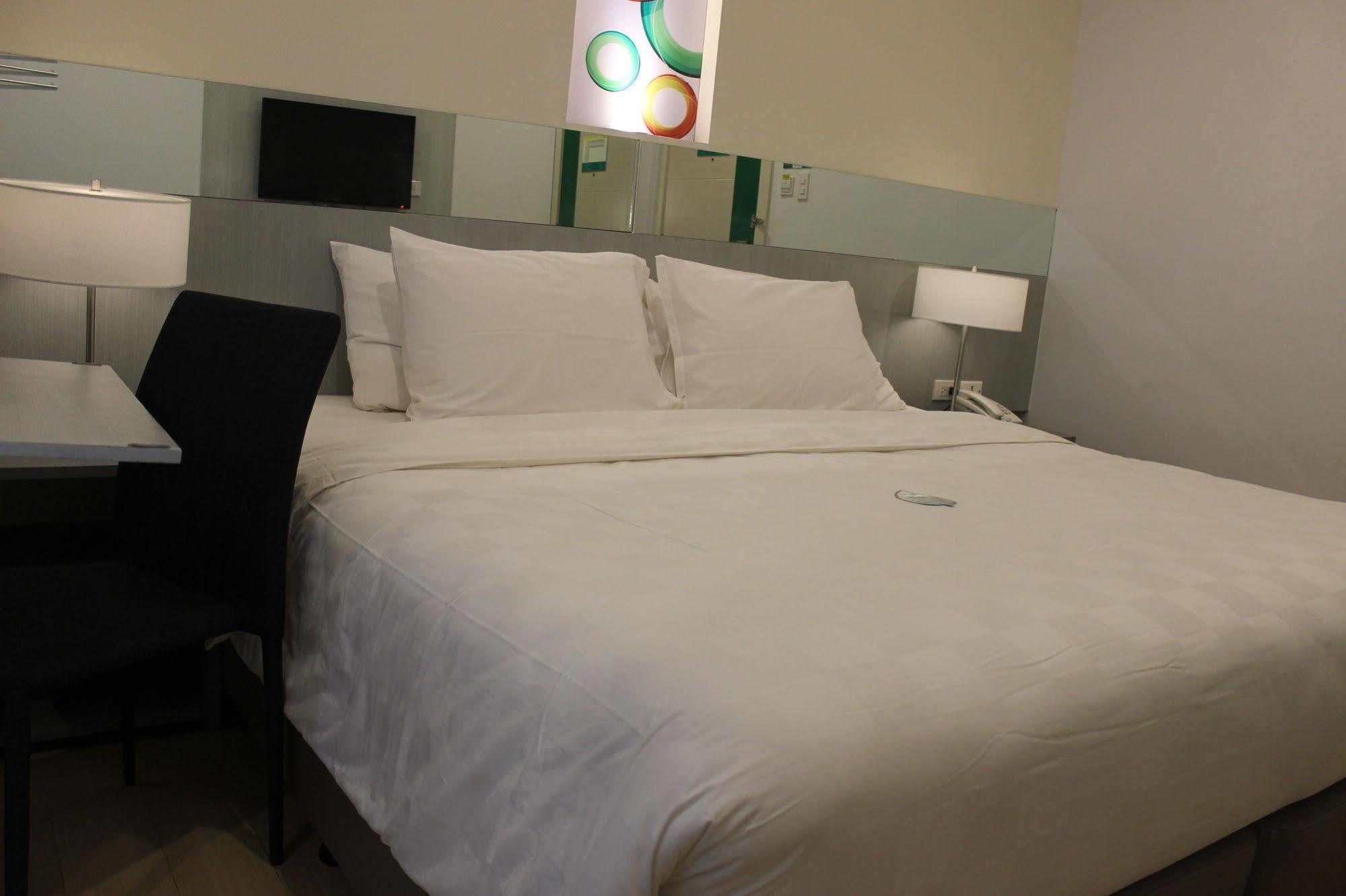 Go Hotels Butuan Butuan City Exteriör bild