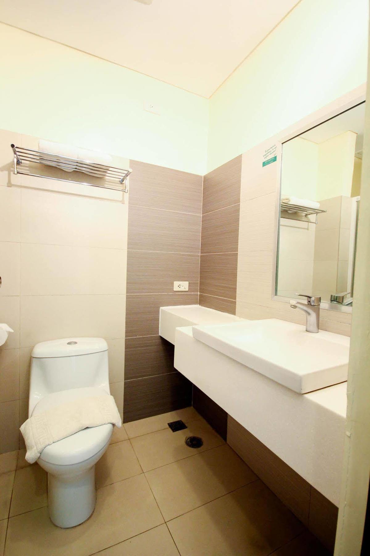 Go Hotels Butuan Butuan City Exteriör bild